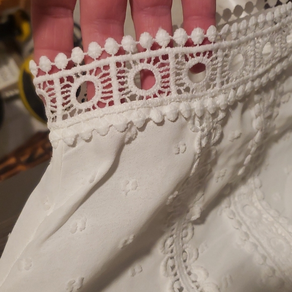 ๐HP๐New boutique swiss dot lace splicing top - Picture 7 of 11